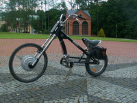 Elektrinis
 dviratis - "Chopper'is"