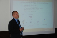 Algirdas Jacunskas (UAB "Informacinių technologijų pasaulis") kalbėjo apie alternatyvios energijos sprendimų integravimą į namą ir ar gali stogas "atsipirkti". 